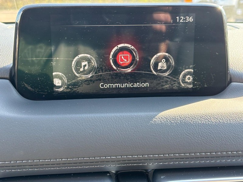 Mazda CX-5 Vehicle Full-screen Gallery Image 20