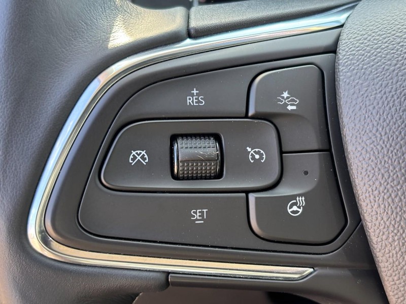 Buick Envision Vehicle Full-screen Gallery Image 17