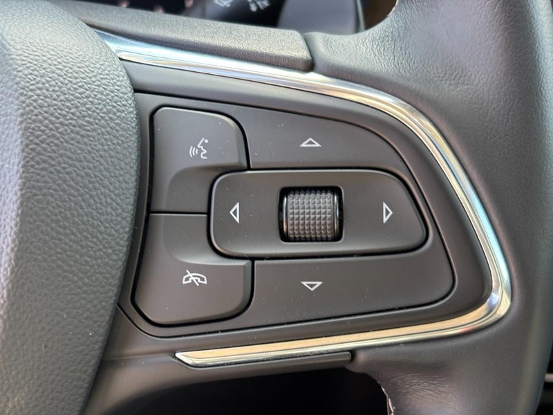 Buick Envision Vehicle Full-screen Gallery Image 18