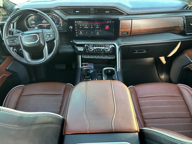 GMC Sierra 1500 Vehicle Full-screen Gallery Image 11