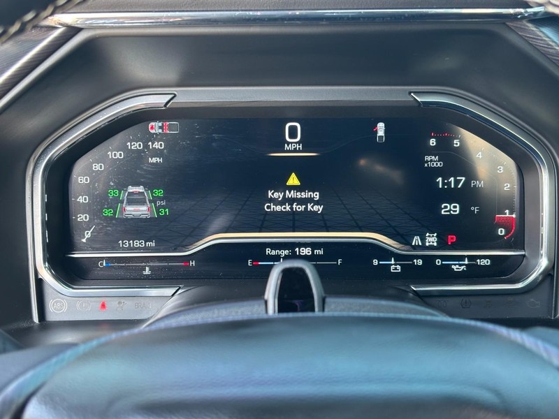 GMC Sierra 1500 Vehicle Full-screen Gallery Image 19