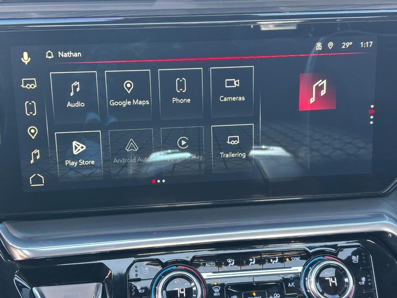 GMC Sierra 1500 Vehicle Full-screen Gallery Image 20