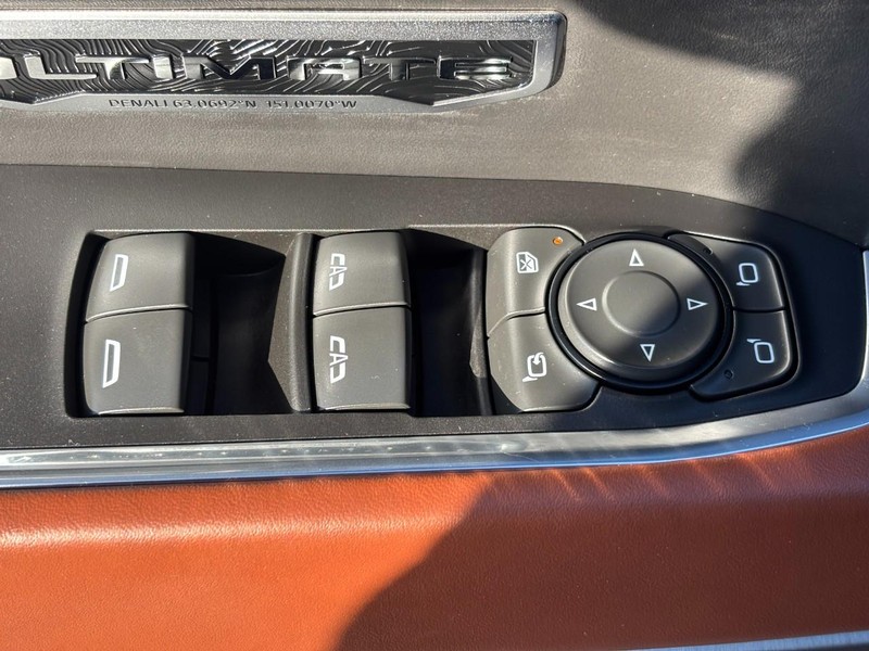 GMC Sierra 1500 Vehicle Full-screen Gallery Image 24