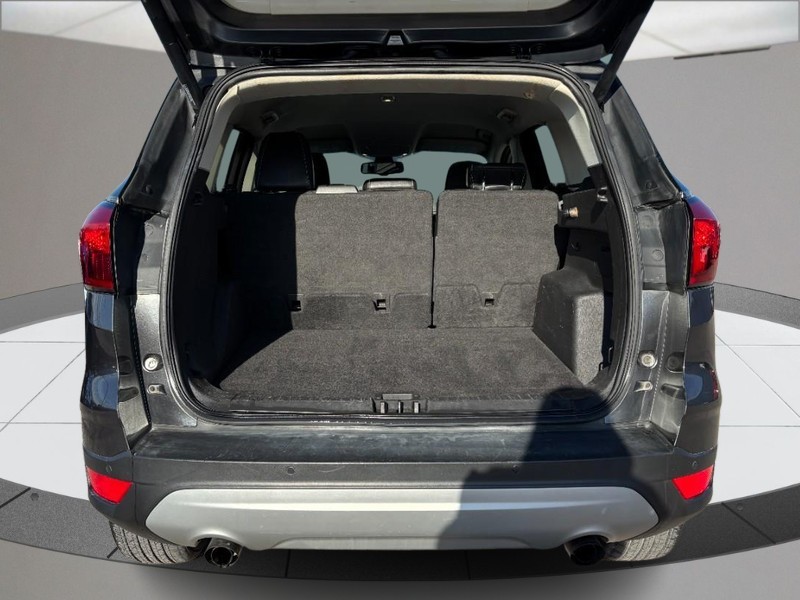 Ford Escape Vehicle Full-screen Gallery Image 04