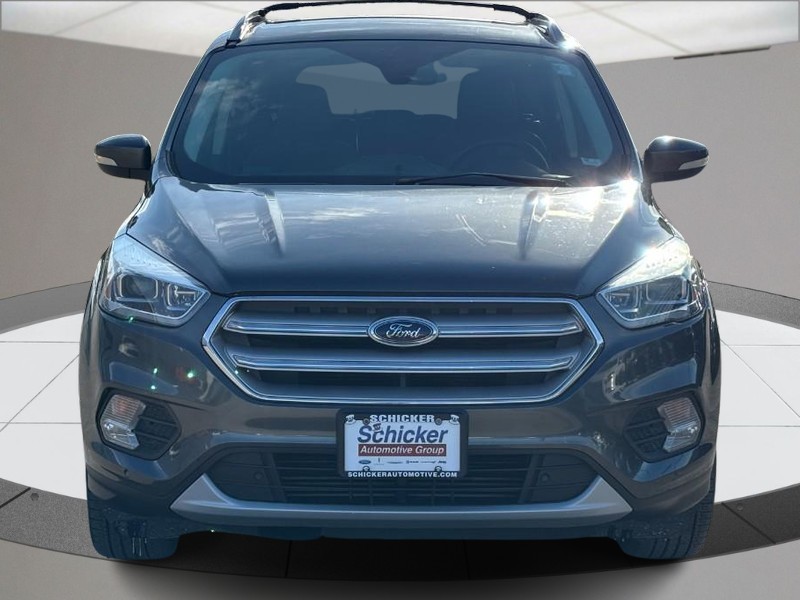 Ford Escape Vehicle Full-screen Gallery Image 09