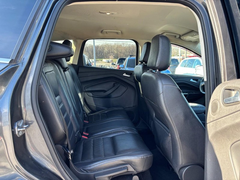 Ford Escape Vehicle Full-screen Gallery Image 10