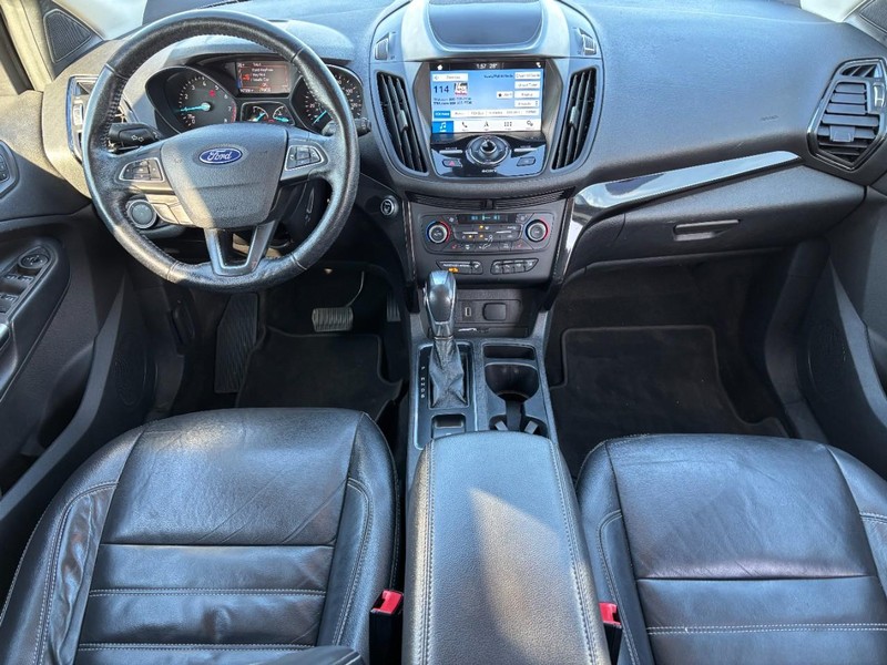 Ford Escape Vehicle Full-screen Gallery Image 11