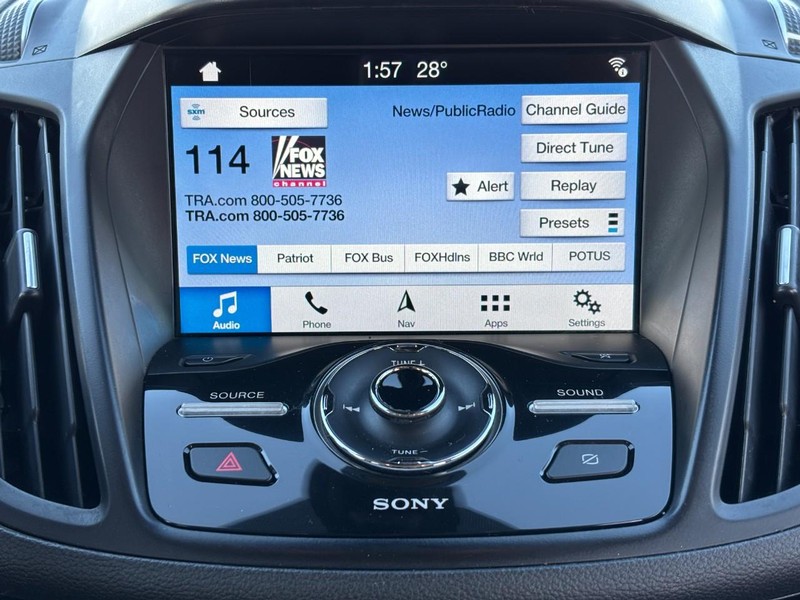Ford Escape Vehicle Full-screen Gallery Image 13