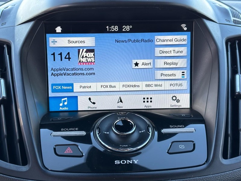 Ford Escape Vehicle Full-screen Gallery Image 20