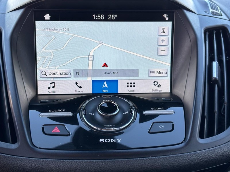 Ford Escape Vehicle Full-screen Gallery Image 22