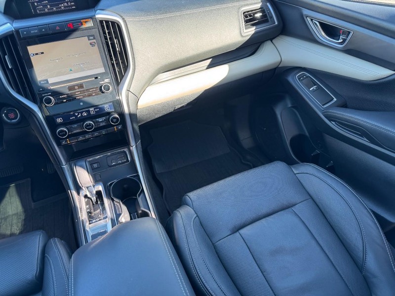 Subaru Ascent Vehicle Full-screen Gallery Image 16