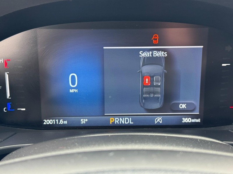 Ford Escape Vehicle Full-screen Gallery Image 20