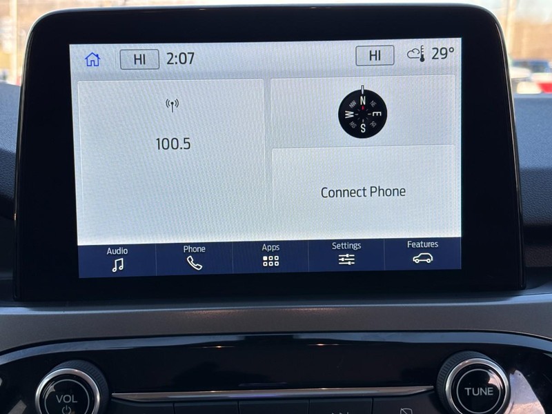 Ford Escape Vehicle Full-screen Gallery Image 13