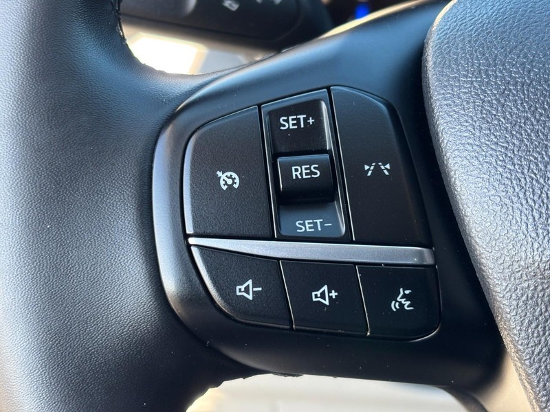 Ford Escape Vehicle Full-screen Gallery Image 18