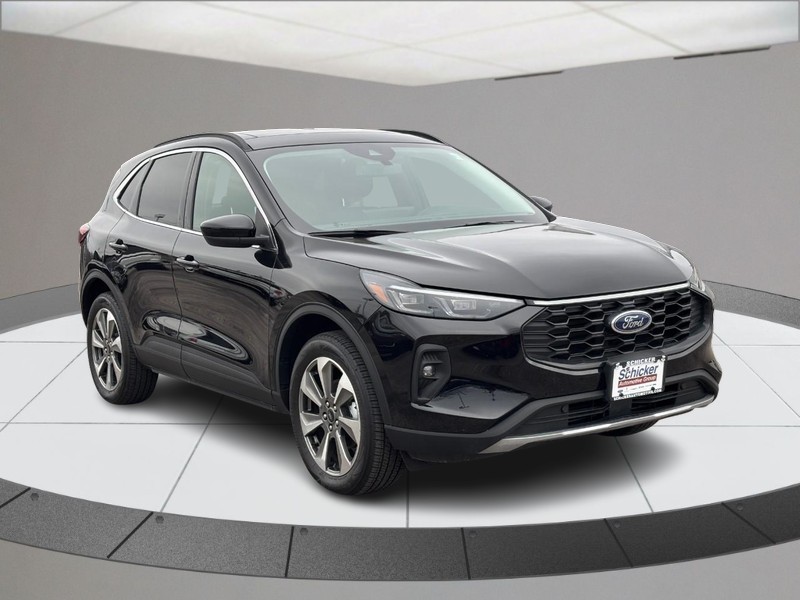 Ford Escape Vehicle Full-screen Gallery Image 02