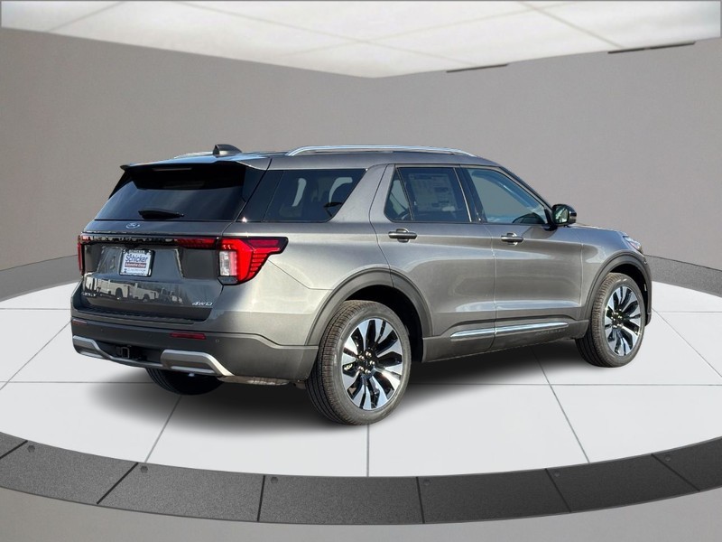 Ford Explorer Vehicle Full-screen Gallery Image 03