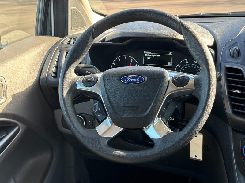 Ford Transit Connect Wagon Vehicle Full-screen Gallery Image 13