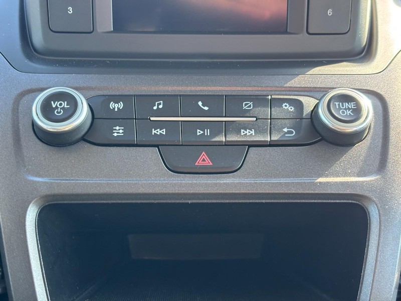 Ford Transit Connect Wagon Vehicle Full-screen Gallery Image 15