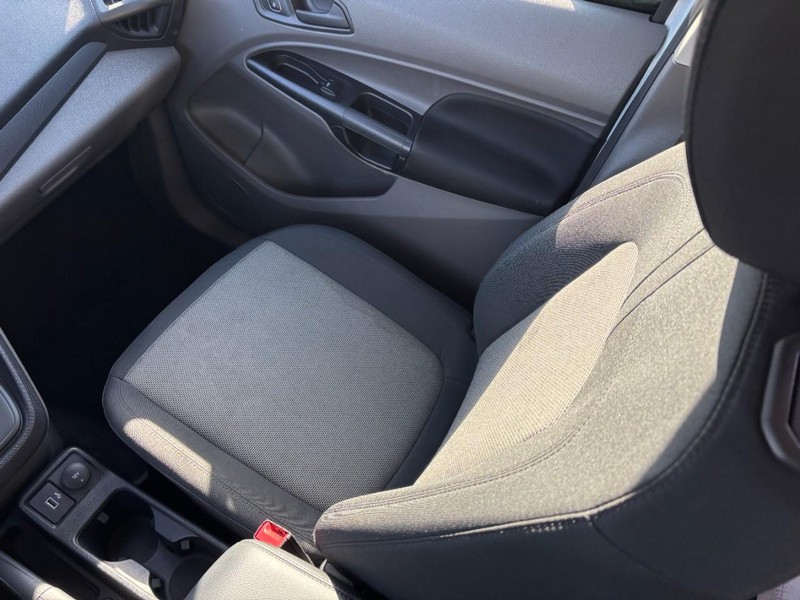 Ford Transit Connect Wagon Vehicle Full-screen Gallery Image 16