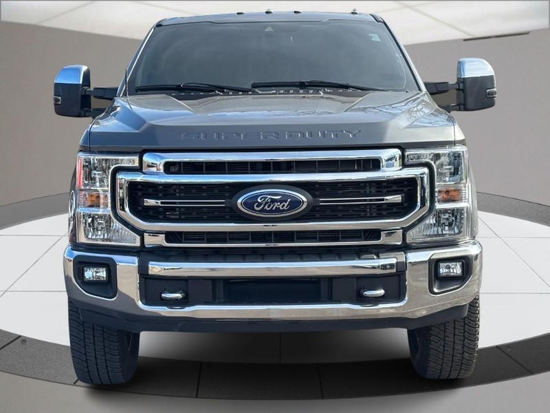 Ford Super Duty F-250 SRW Vehicle Full-screen Gallery Image 09