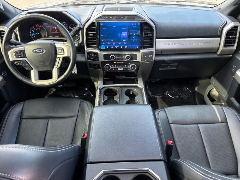 Ford Super Duty F-250 SRW Vehicle Full-screen Gallery Image 11