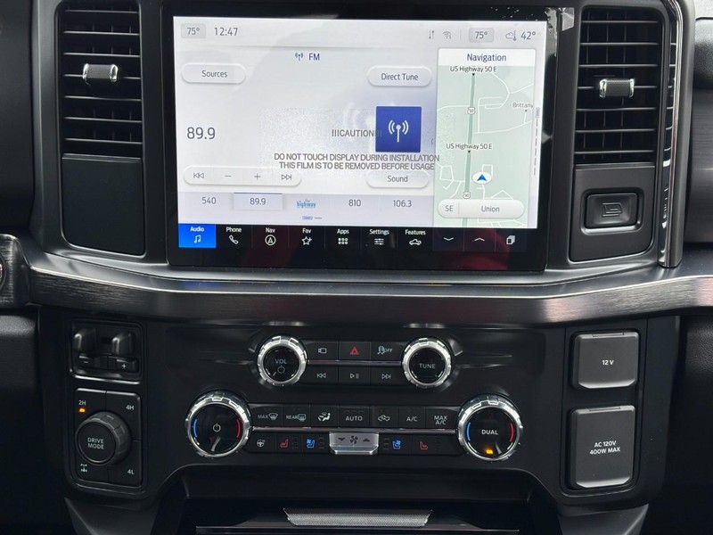 Ford Super Duty F-350 SRW Vehicle Full-screen Gallery Image 08