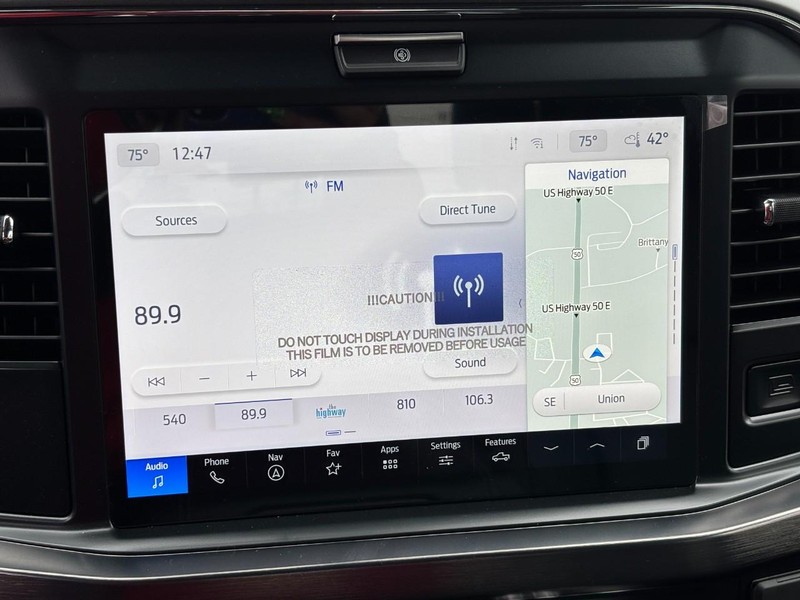 Ford Super Duty F-350 SRW Vehicle Full-screen Gallery Image 14