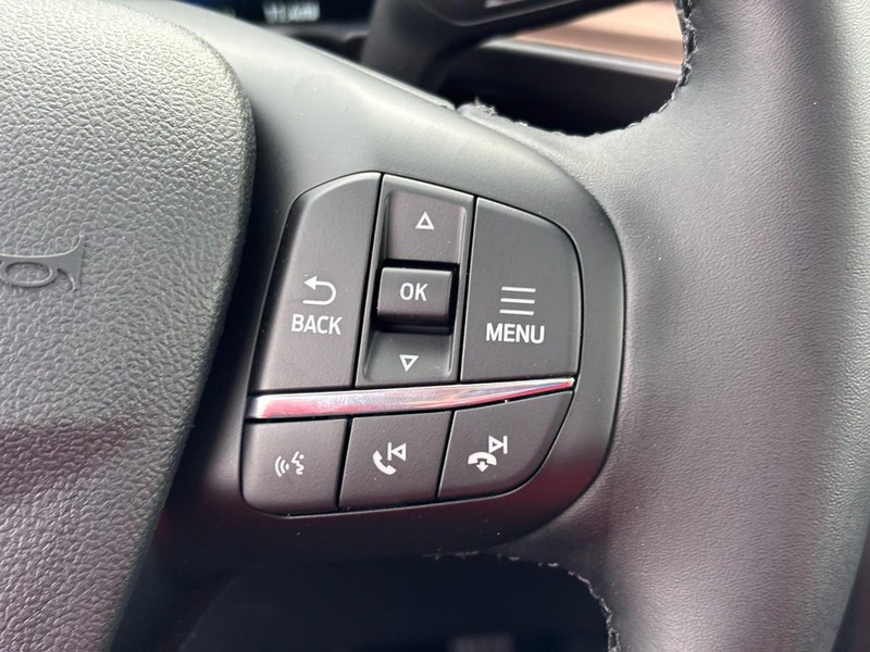 Ford Bronco Sport Vehicle Full-screen Gallery Image 13