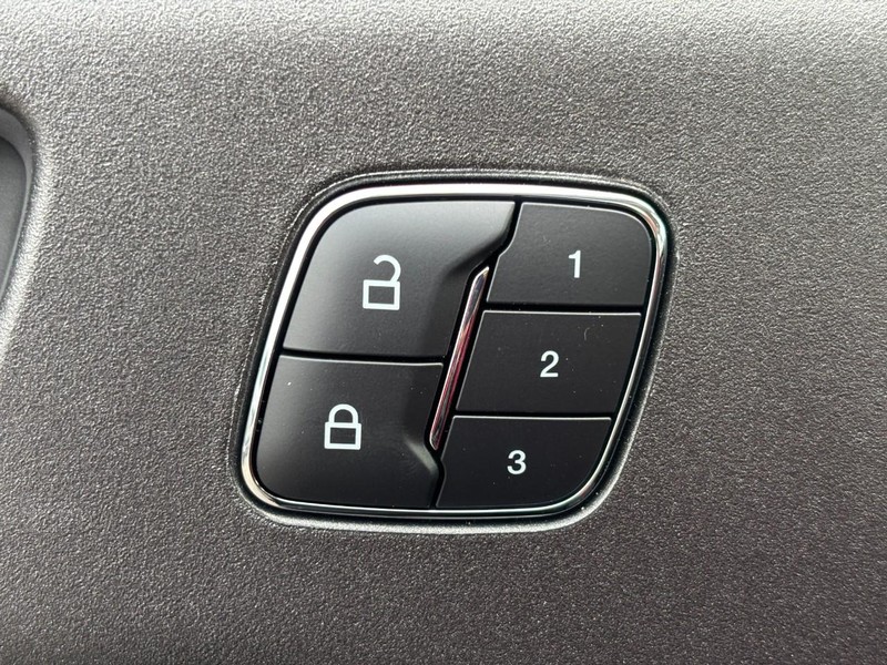 Ford Bronco Sport Vehicle Full-screen Gallery Image 19