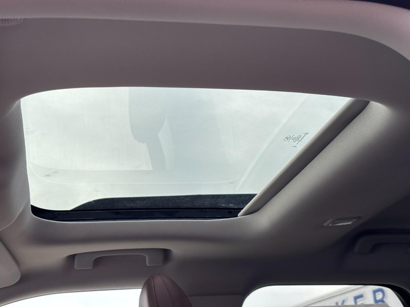 Ford Bronco Sport Vehicle Full-screen Gallery Image 21