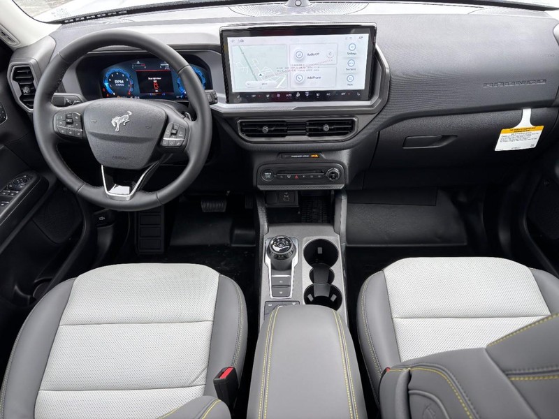 Ford Bronco Sport Vehicle Full-screen Gallery Image 06