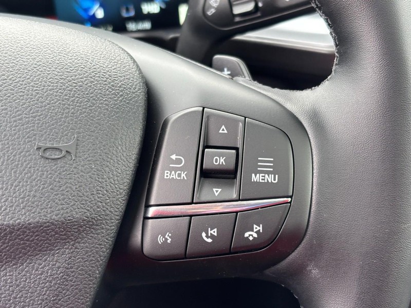 Ford Bronco Sport Vehicle Full-screen Gallery Image 13