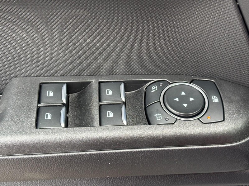 Ford Bronco Sport Vehicle Full-screen Gallery Image 19