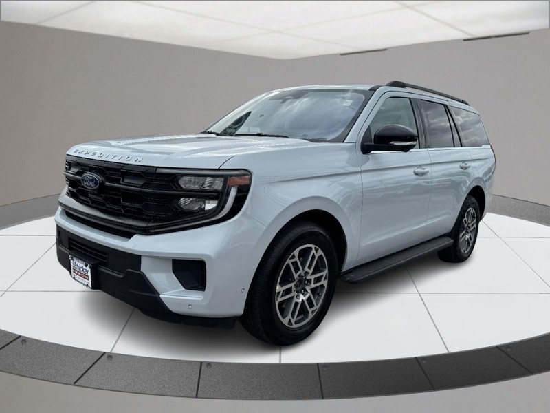 Ford Expedition Vehicle Full-screen Gallery Image 08