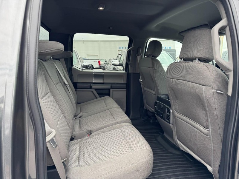 Ford F-150 Vehicle Full-screen Gallery Image 10