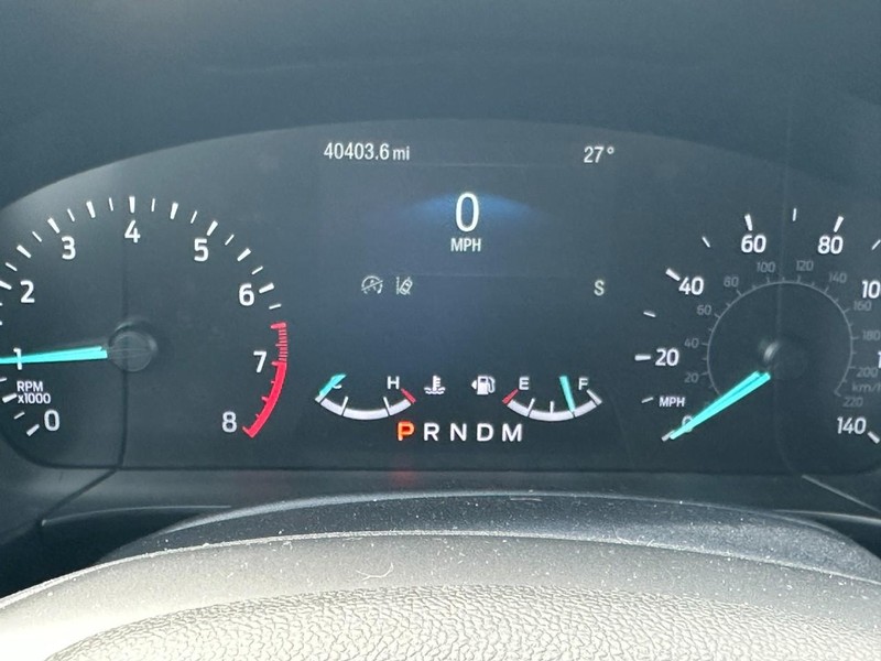 Ford Escape Vehicle Full-screen Gallery Image 21