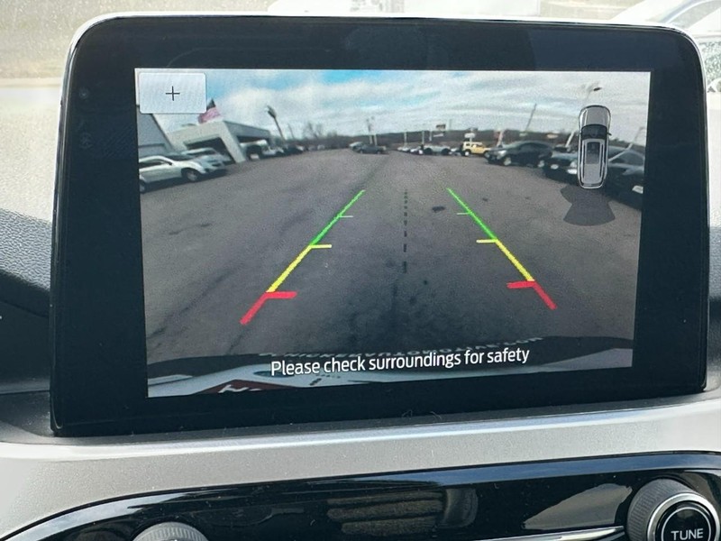 Ford Escape Vehicle Full-screen Gallery Image 24