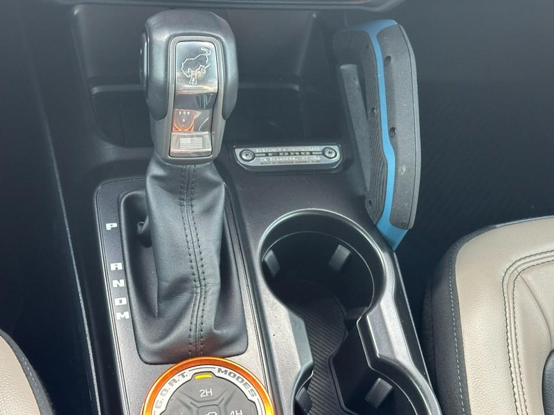 Ford Bronco Vehicle Full-screen Gallery Image 20