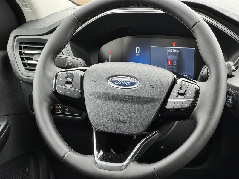 Ford Escape Vehicle Full-screen Gallery Image 07