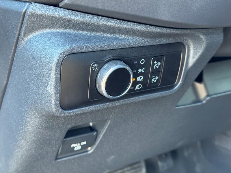 Ford Bronco Vehicle Full-screen Gallery Image 12