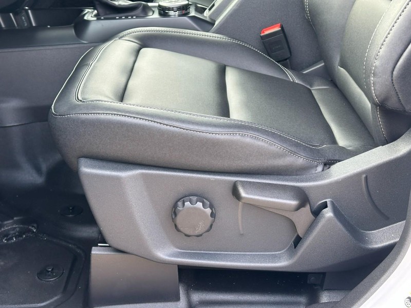 Ford Bronco Vehicle Full-screen Gallery Image 10