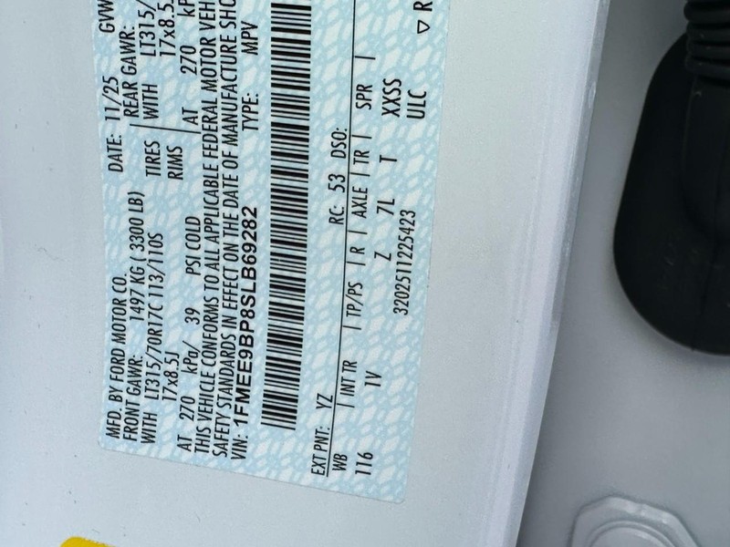 Ford Bronco Vehicle Full-screen Gallery Image 16