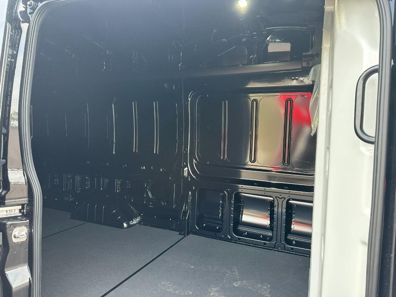 Ford Transit Cargo Van Vehicle Full-screen Gallery Image 04