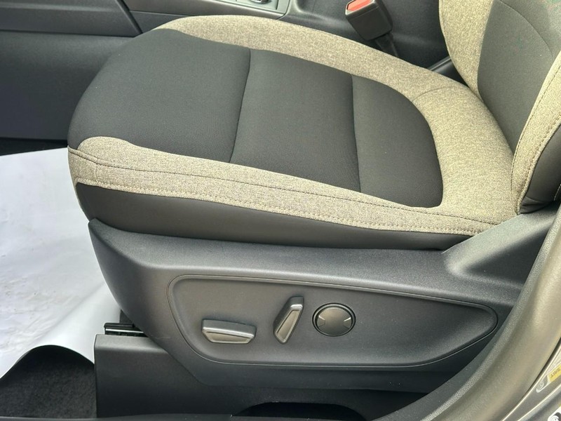 Ford Bronco Sport Vehicle Full-screen Gallery Image 10