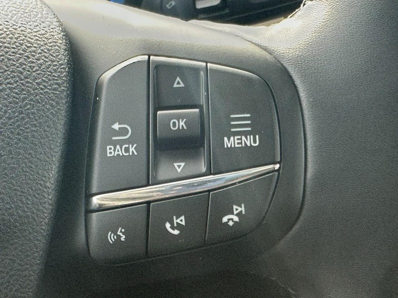 Ford Bronco Sport Vehicle Full-screen Gallery Image 11