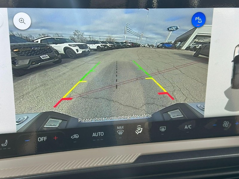 Ford Bronco Sport Vehicle Full-screen Gallery Image 12