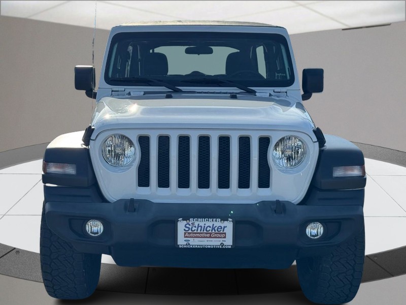 Jeep Wrangler Vehicle Full-screen Gallery Image 09