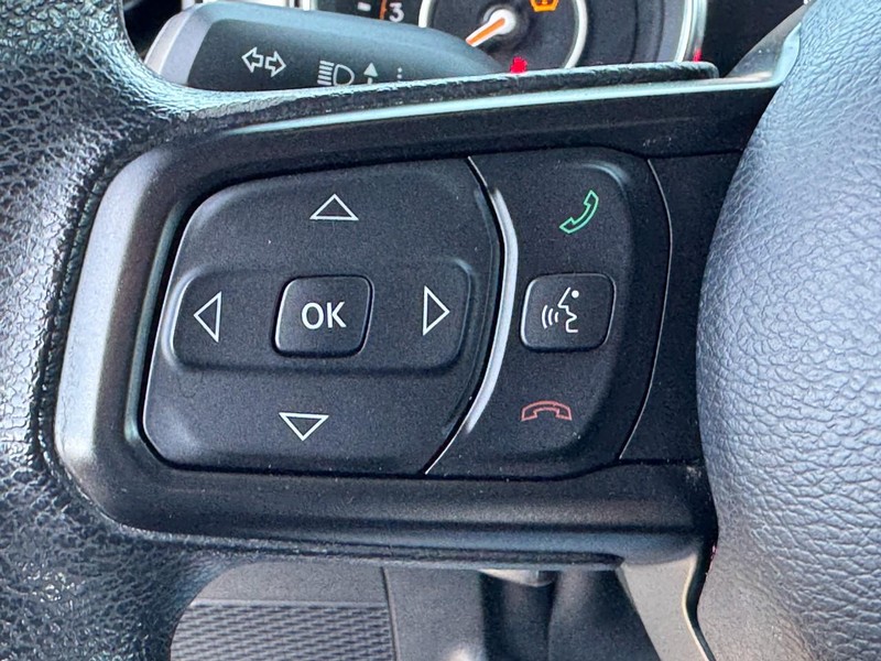 Jeep Wrangler Vehicle Full-screen Gallery Image 17