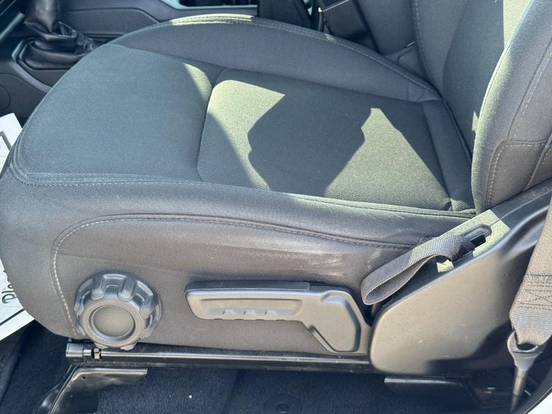 Jeep Wrangler Vehicle Full-screen Gallery Image 24