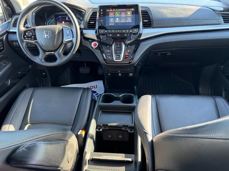 Honda Odyssey Vehicle Full-screen Gallery Image 12